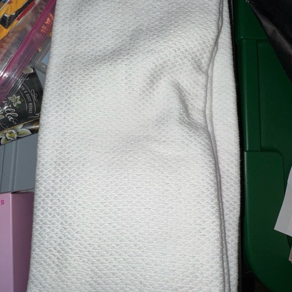 Kate Spade White Kitchen Towels - Picture 4 of 4